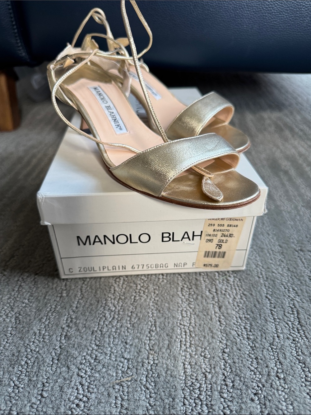 Manolo Blahnik Metallic Gold Strappy kitten heels sandals size 37
